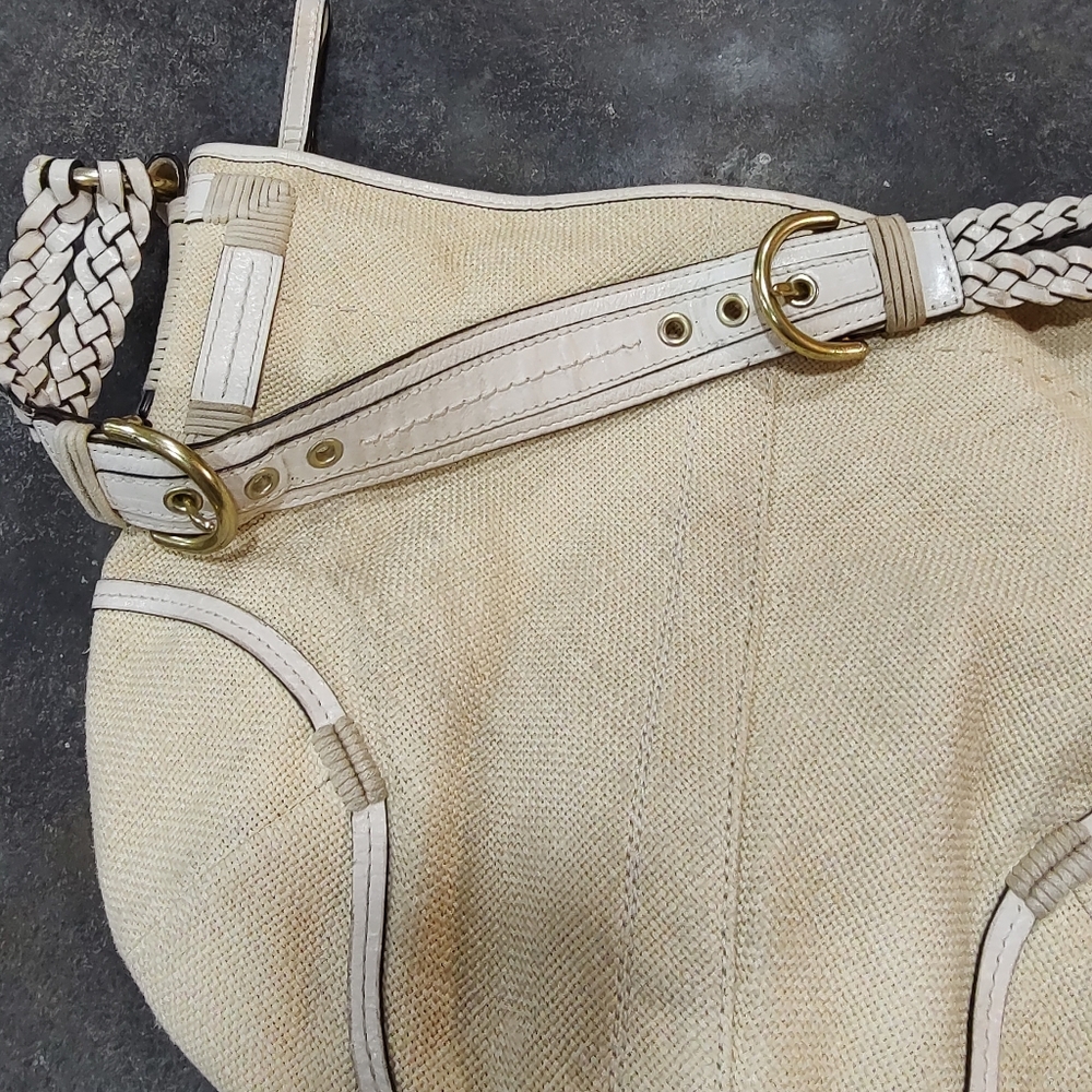 Elegant Cream Women's Bag - Picture 3 of 7